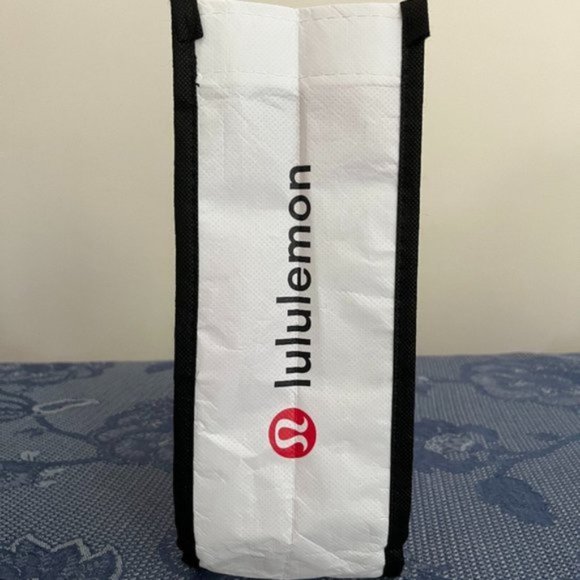 Lululemon Manifesto white, red, black & grey small reusable tote bag rare - Picture 5 of 6